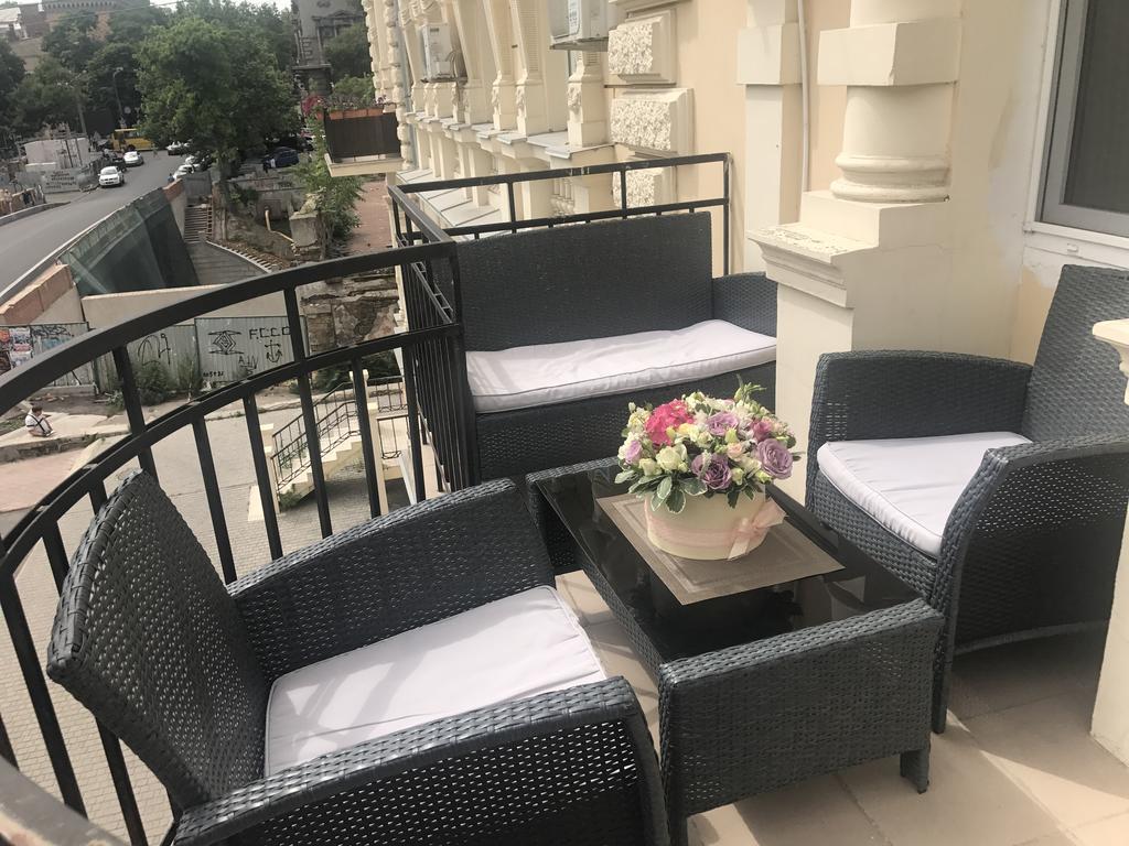 אודסה Apartment Bunina 8 מראה חיצוני תמונה
